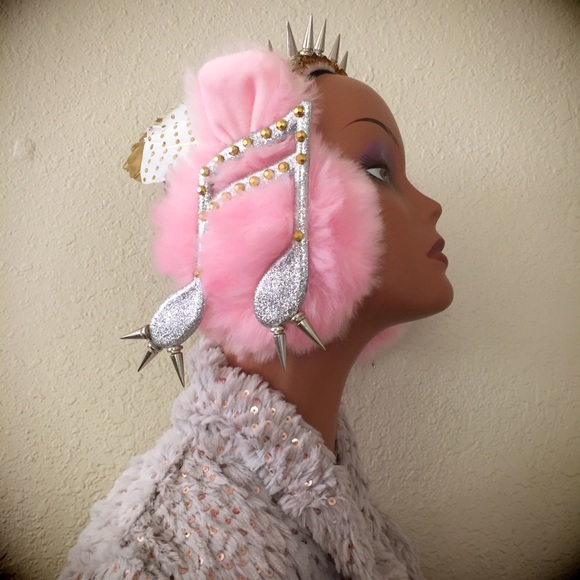 GuiltyMeasures “Peggysus” One Of A Kind FunMuffs - Picture 5 of 5